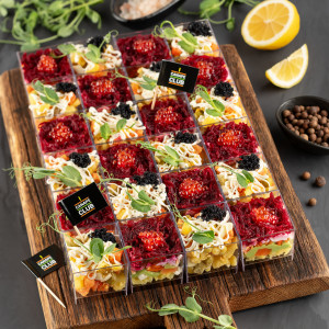 Дуэт салатов с лососем в верринах